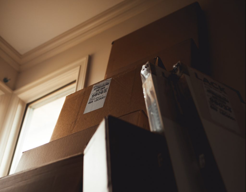 shipping-flat-pack-furniture