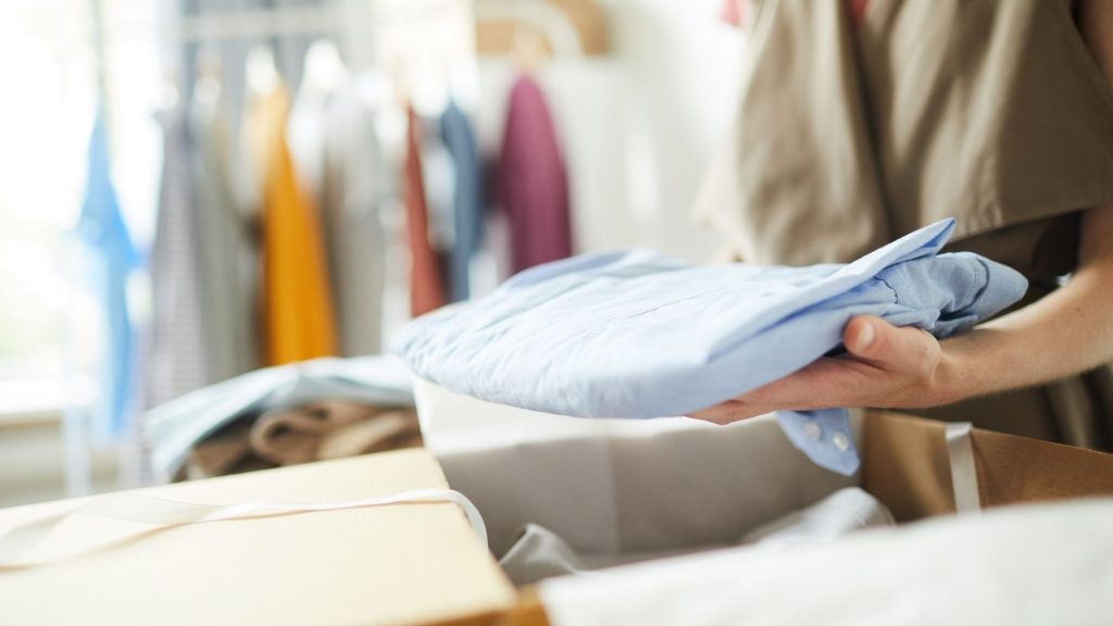 International shipping clothing